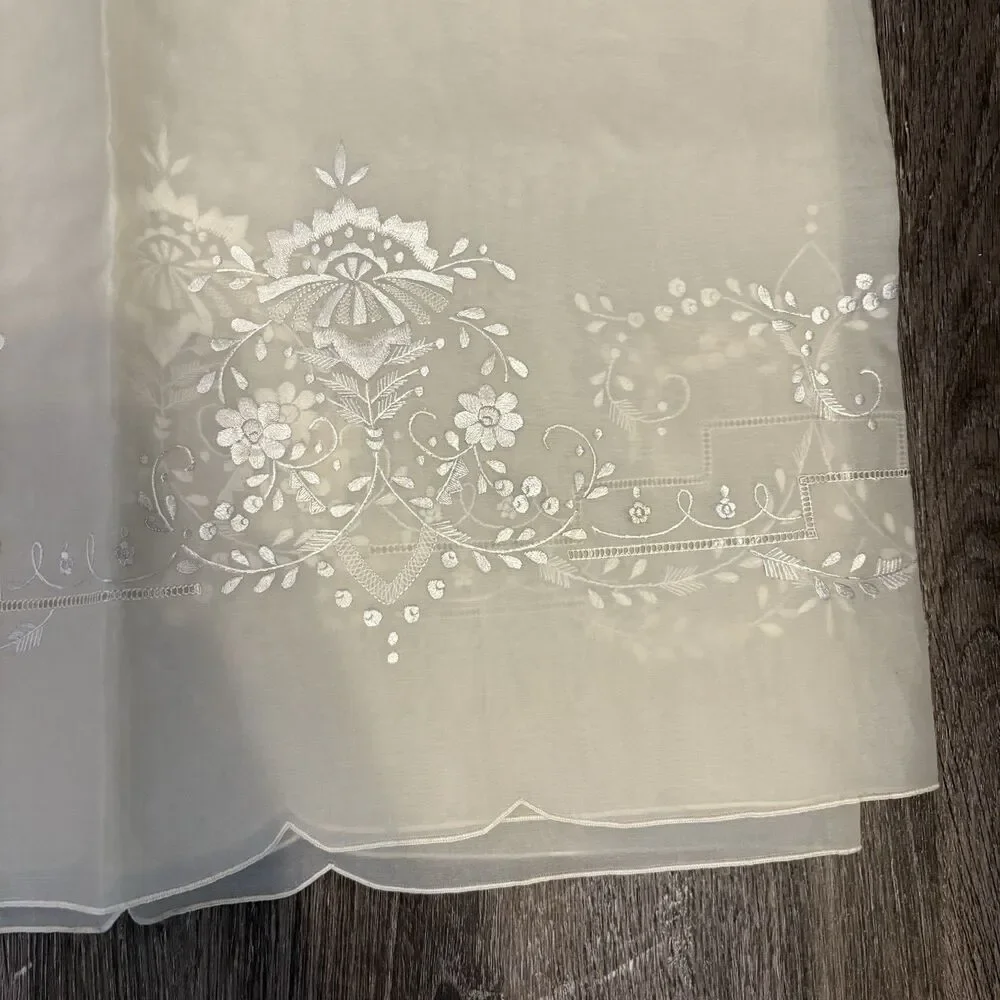 Fortunoff Embroidered Sheer Organza Tablecloth Ivory Granny Traditional 72x90